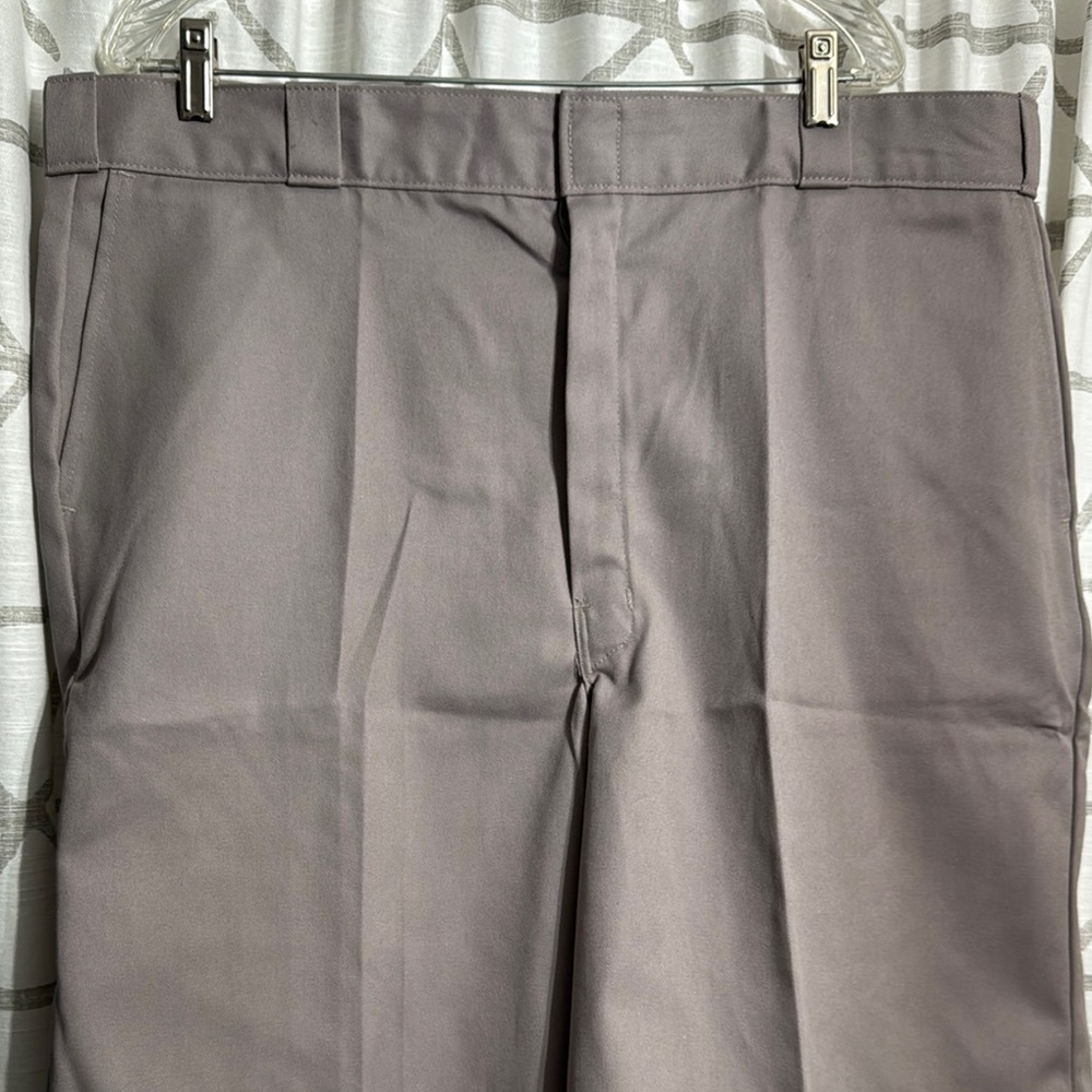 Dickies Men's Flat Front Gray Shorts - Picture 3 of 11